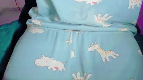 Snapshot of zooeybelair chatting on February 9, 2025, 4:57 am Alicie online show from February 9, 2025, 4:57 am