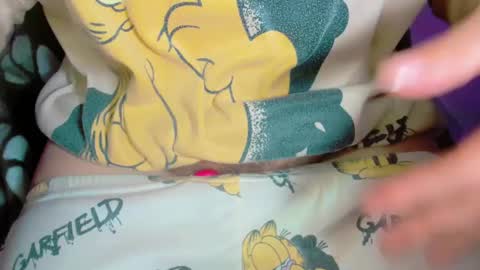 Snapshot of zooeybelair chatting on February 17, 2025, 4:42 am Alicie online show from February 17, 2025, 4:42 am