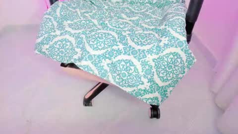 Snapshot of zooeybelair chatting on March 3, 2025, 3:42 pm Alicie online show from March 3, 2025, 3:42 pm