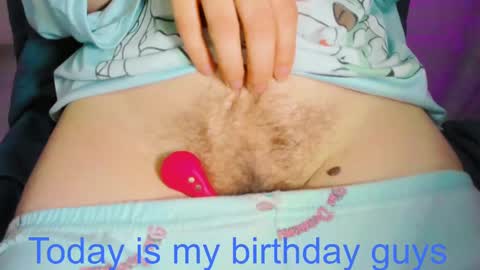 Snapshot of zooeybelair chatting on March 8, 2025, 1:47 pm Alicie online show from March 8, 2025, 1:47 pm