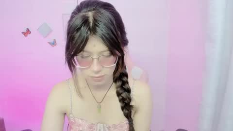 Snapshot of zooeybelair chatting on October 2, 2025, 4:08 am Alicie online show from October 2, 2025, 4:08 am