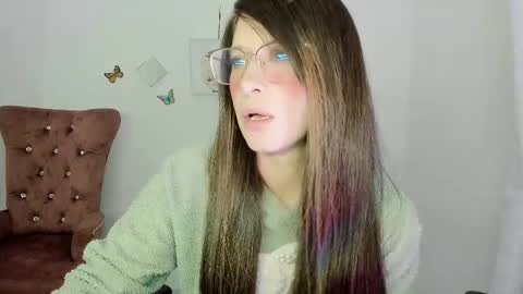 Snapshot of zooeybelair chatting on December 1, 2025, 3:44 am Alicie online show from December 1, 2025, 3:44 am