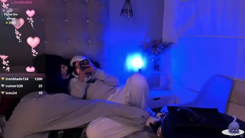 cintya kors online show from December 10, 2024, 8:19 am