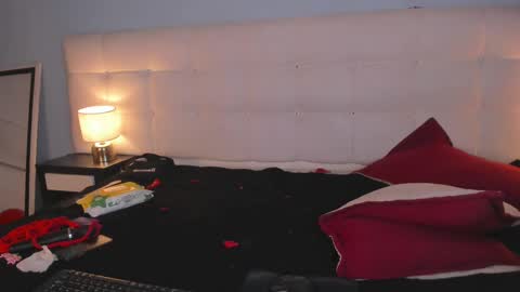 cintya kors online show from February 25, 2025, 8:25 am