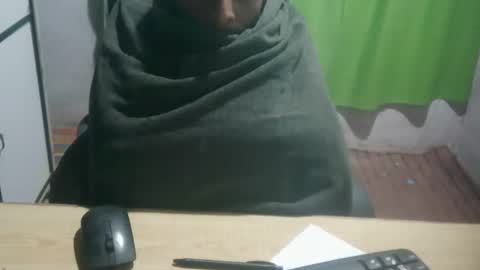 Snapshot of zoyakhan803 chatting on February 17, 2025, 3:15 am zoyakhan803 online show from February 17, 2025, 3:15 am