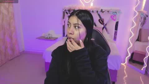 ZURY   online show from October 19, 2025, 11:33 am