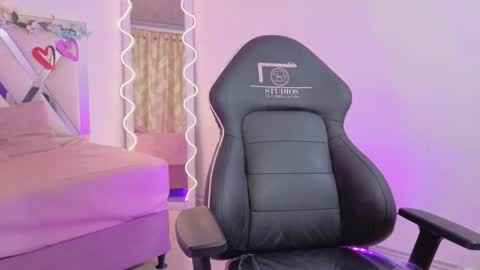 ZURY   online show from November 12, 2025, 11:21 am