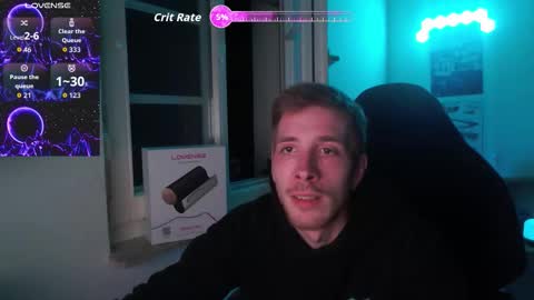 Snapshot of zuzmosfokafasz chatting on December 2, 2025, 9:21 pm Zuzmoe online show from December 2, 2025, 9:21 pm