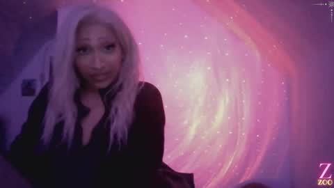 Snapshot of zya_zoo chatting on January 4, 2025, 2:03 am ZYA online show from January 4, 2025, 2:03 am