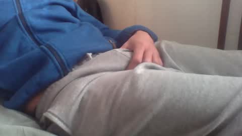 zyggy87 online show from December 1, 2025, 12:43 pm