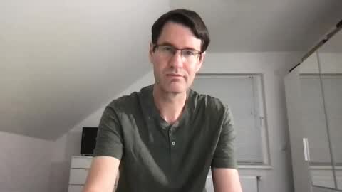 Snapshot of zzz123_cam chatting on September 29, 2025, 8:13 pm zzz123_cam online show from September 29, 2025, 8:13 pm