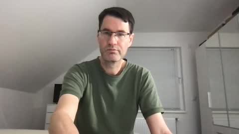 Snapshot of zzz123_cam chatting on November 16, 2025, 4:12 pm zzz123_cam online show from November 16, 2025, 4:12 pm