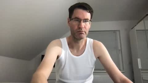 Snapshot of zzz123_cam chatting on November 23, 2025, 4:18 pm zzz123_cam online show from November 23, 2025, 4:18 pm