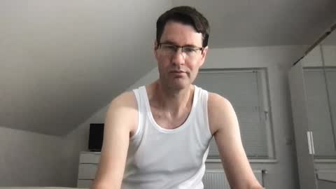 Snapshot of zzz123_cam chatting on December 14, 2025, 3:50 pm zzz123_cam online show from December 14, 2025, 3:50 pm