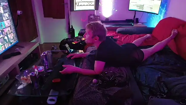 davidgntxxxxx online show from December 3, 2025, 7:01 pm