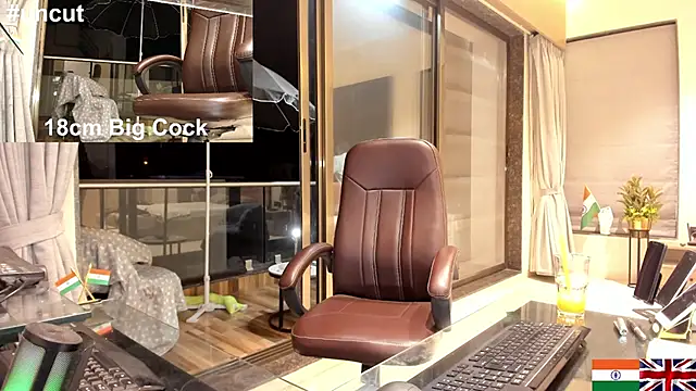 Snapshot of OnlineBossUK chatting on February 23, 2025, 2:57 pm OnlineBossUK online show from February 23, 2025, 2:57 pm