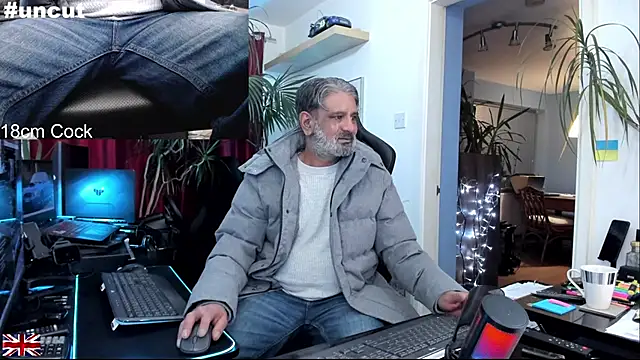 Snapshot of OnlineBossUK chatting on November 20, 2025, 10:53 pm OnlineBossUK online show from November 20, 2025, 10:53 pm