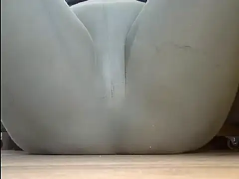 Snapshot of Squirtlady38 chatting on February 17, 2025, 1:32 pm Squirtlady38 online show from February 17, 2025, 1:32 pm