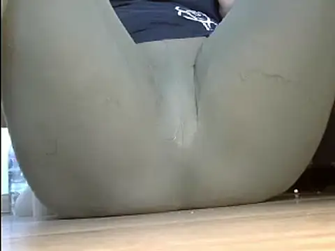 Snapshot of Squirtlady38 chatting on February 17, 2025, 4:37 pm Squirtlady38 online show from February 17, 2025, 4:37 pm