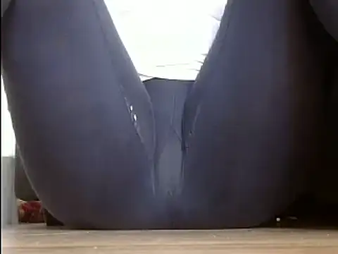 Snapshot of Squirtlady38 chatting on February 21, 2025, 1:44 pm Squirtlady38 online show from February 21, 2025, 1:44 pm