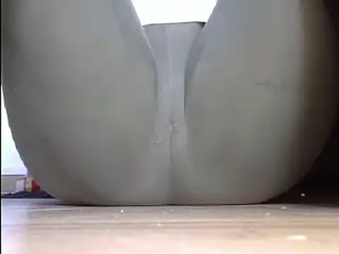 Snapshot of Squirtlady38 chatting on February 24, 2025, 9:10 am Squirtlady38 online show from February 24, 2025, 9:10 am