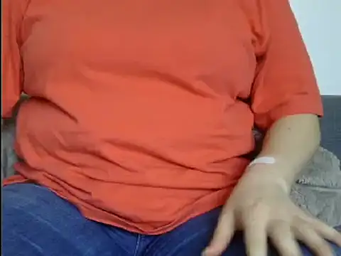 Snapshot of Squirtlady38 chatting on February 27, 2025, 10:37 am Squirtlady38 online show from February 27, 2025, 10:37 am