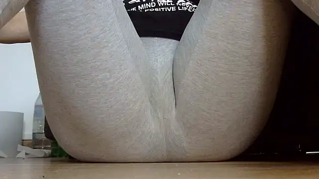 Snapshot of Squirtlady38 chatting on September 29, 2025, 12:54 pm Squirtlady38 online show from September 29, 2025, 12:54 pm