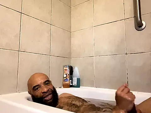 ANAKONDA KIING online show from September 14, 2025, 7:46 pm