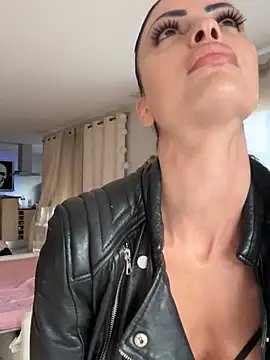 Snapshot of Helena_Karel chatting on January 19, 2025, 3:42 pm Helena Karel online show from January 19, 2025, 3:42 pm