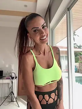 Snapshot of Helena_Karel chatting on September 10, 2025, 9:09 am Helena Karel online show from September 10, 2025, 9:09 am