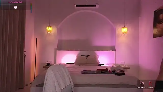 Snapshot of Helena_Karel chatting on November 15, 2025, 12:23 pm Helena Karel online show from November 15, 2025, 12:23 pm