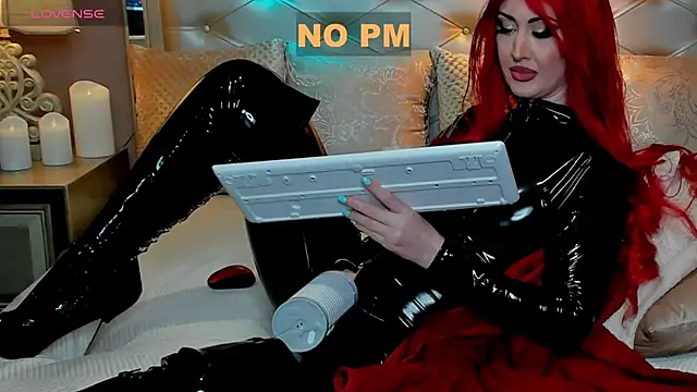 EvaDominatrix online show from September 23, 2025, 6:33 pm