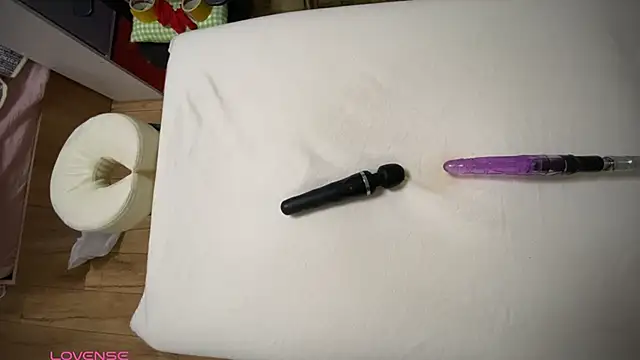 Snapshot of SunriseGuys chatting on January 22, 2025, 10:59 pm SunriseGuys online show from January 22, 2025, 10:59 pm