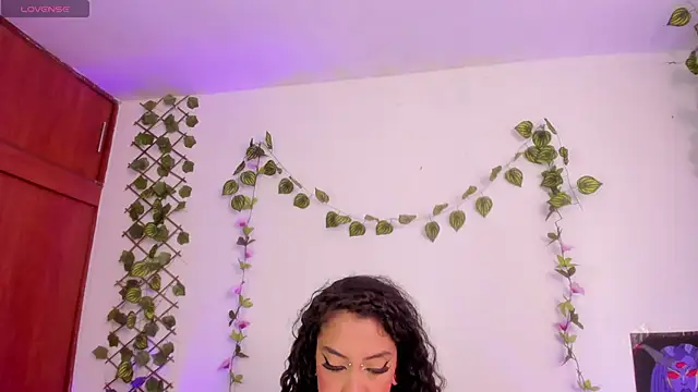 Snapshot of Cata_green chatting on September 9, 2025, 8:41 pm Cata green online show from September 9, 2025, 8:41 pm