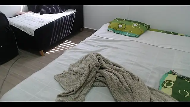 Snapshot of MommyMiaWs chatting on January 20, 2025, 6:21 pm MommyMiaWs online show from January 20, 2025, 6:21 pm