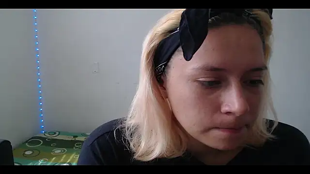 Snapshot of MommyMiaWs chatting on February 3, 2025, 3:49 pm MommyMiaWs online show from February 3, 2025, 3:49 pm