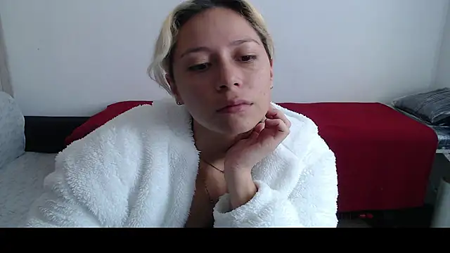 Snapshot of MommyMiaWs chatting on March 13, 2025, 2:01 pm MommyMiaWs online show from March 13, 2025, 2:01 pm