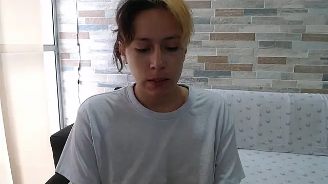 Snapshot of MommyMiaWs chatting on September 25, 2025, 1:04 pm MommyMiaWs online show from September 25, 2025, 1:04 pm