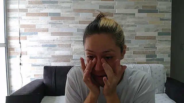 Snapshot of MommyMiaWs chatting on September 30, 2025, 4:34 pm MommyMiaWs online show from September 30, 2025, 4:34 pm