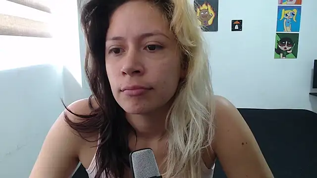 Snapshot of MommyMiaWs chatting on October 14, 2025, 1:01 pm MommyMiaWs online show from October 14, 2025, 1:01 pm