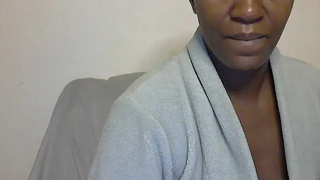 Snapshot of sluttylaura21 chatting on March 15, 2025, 12:15 am sluttylaura21 online show from March 15, 2025, 12:15 am