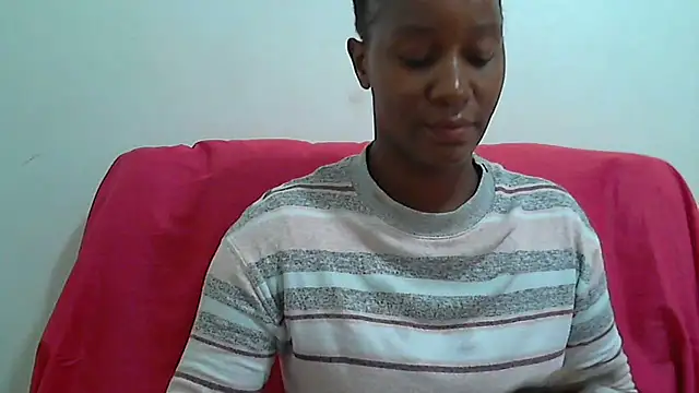 Snapshot of sluttylaura21 chatting on March 18, 2025, 8:58 am sluttylaura21 online show from March 18, 2025, 8:58 am