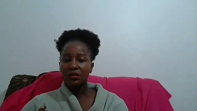 Snapshot of sluttylaura21 chatting on March 18, 2025, 6:04 pm sluttylaura21 online show from March 18, 2025, 6:04 pm