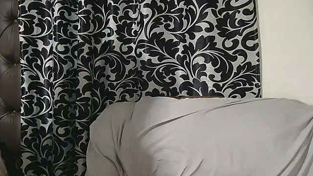 Snapshot of sluttylaura21 chatting on September 9, 2025, 5:12 pm sluttylaura21 online show from September 9, 2025, 5:12 pm