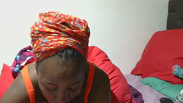 Snapshot of sluttylaura21 chatting on September 20, 2025, 8:10 pm sluttylaura21 online show from September 20, 2025, 8:10 pm