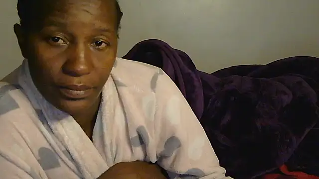 Snapshot of sluttylaura21 chatting on October 1, 2025, 5:30 pm sluttylaura21 online show from October 1, 2025, 5:30 pm