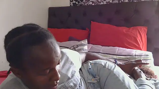 Snapshot of sluttylaura21 chatting on November 5, 2025, 1:22 pm sluttylaura21 online show from November 5, 2025, 1:22 pm