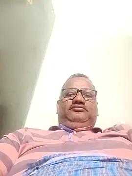 StarPacifist6 online show from March 6, 2025, 4:17 pm