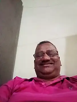 StarPacifist6 online show from December 19, 2025, 5:09 pm