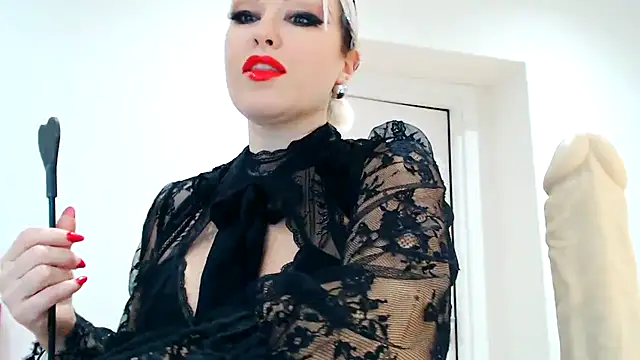 Snapshot of MissKateX chatting on January 31, 2025, 10:52 pm MissKateX online show from January 31, 2025, 10:52 pm